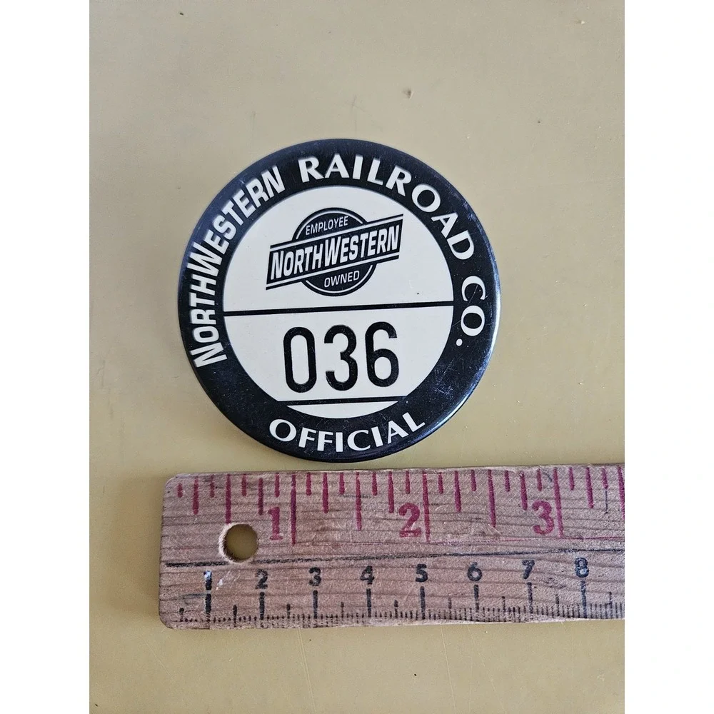 Vintage North Western Railroad Co. Official 036 Pinback Pin Back Button